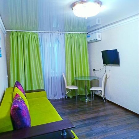Ferienwohnung Затишок У Самому Центрі Дніпра Dnipro Exterior foto